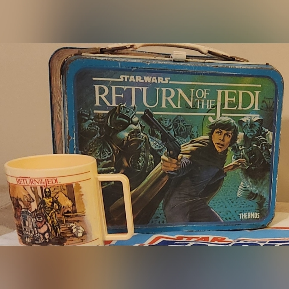 Star Wars Return  Of  The Jedi lunch box and cup